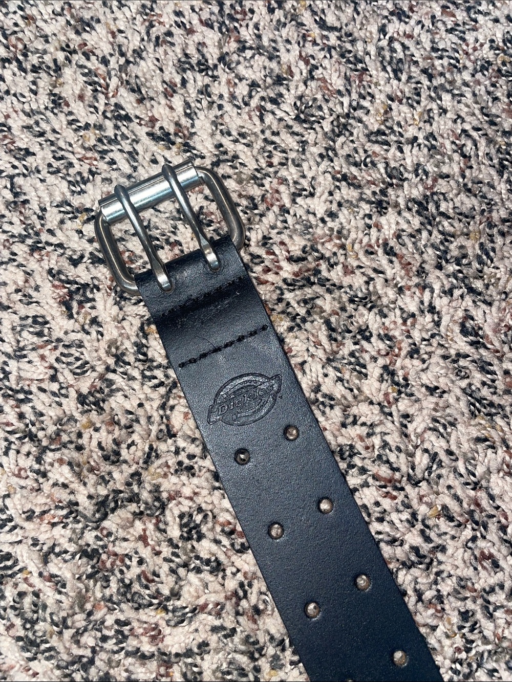 Dickies Black Leather Men's Belt with Silver-Tone Double-Prong Buckle M (34-36)